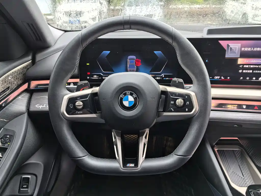 BMW 5 Series — фото 18