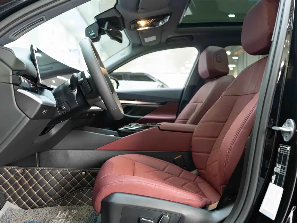 BMW 5 Series — фото 14