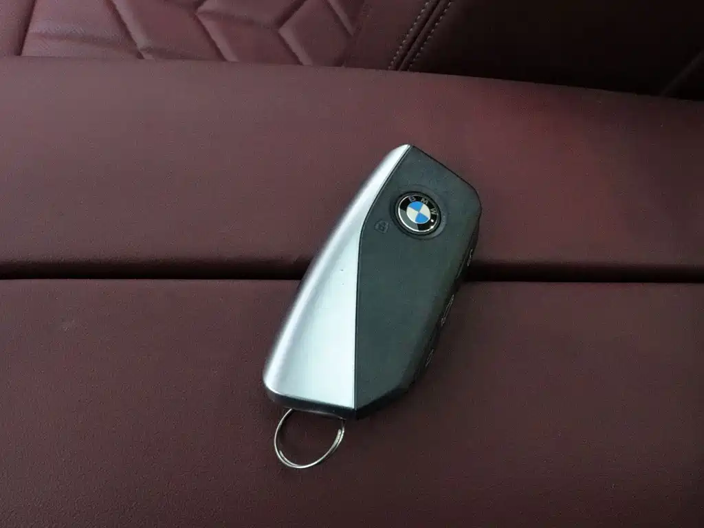 BMW 5 Series — фото 14