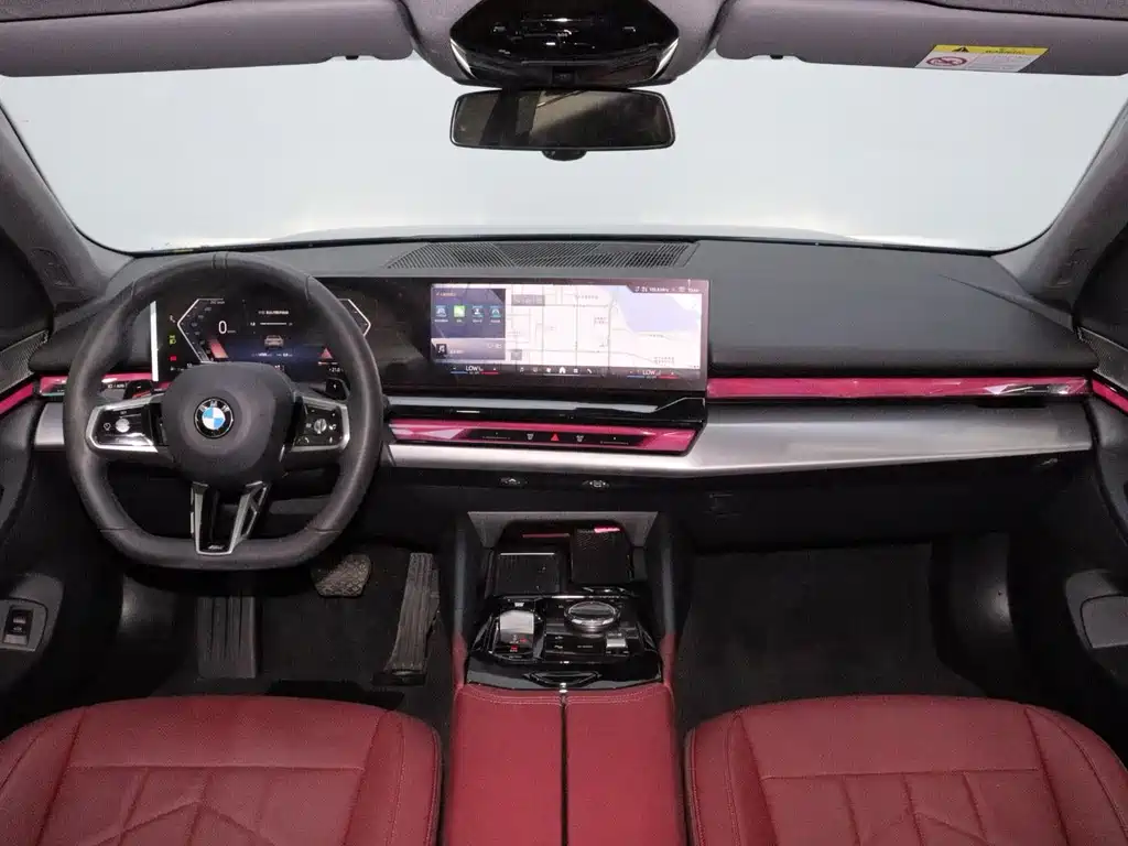 BMW 5 Series — фото 15