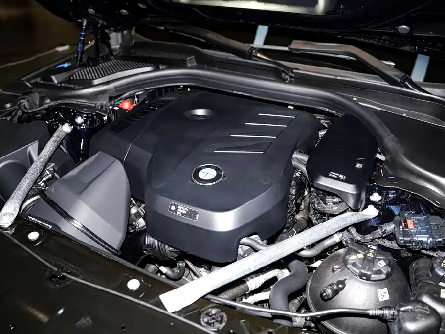BMW 5 Series — фото 13