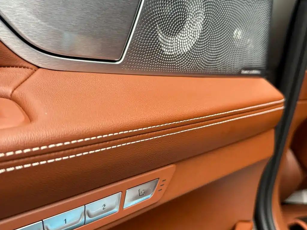 BMW 7 Series — фото 7