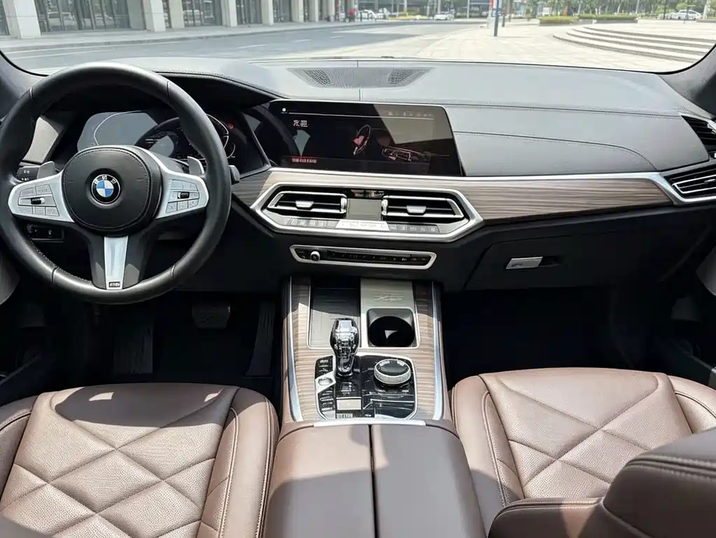 BMW X5 — фото 8