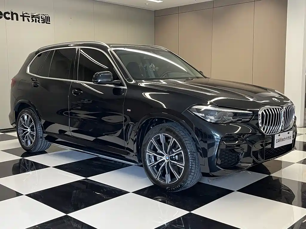 BMW X5 (Import) — фото 2