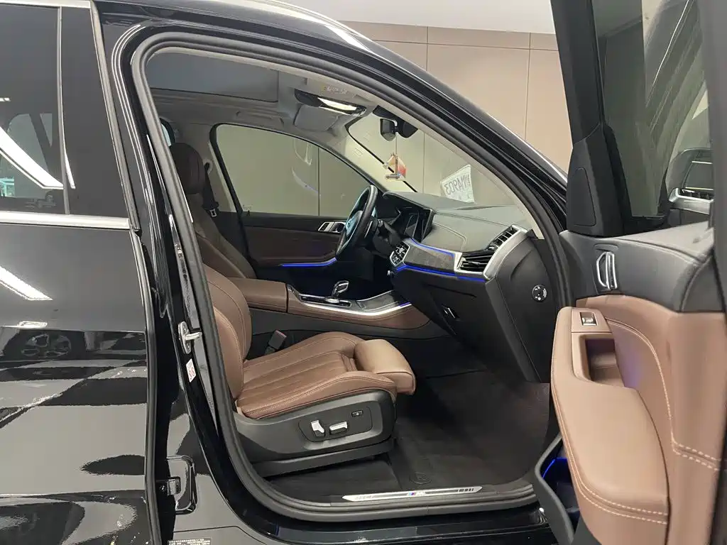 BMW X5 (Import) — фото 18