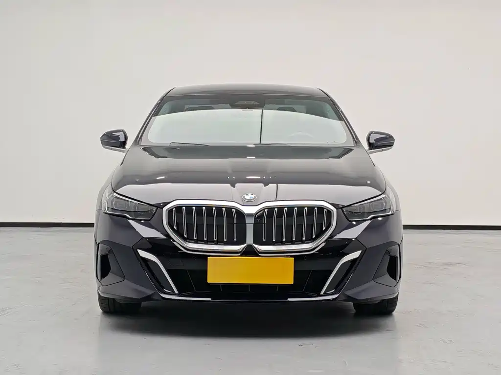 BMW 5 Series — фото 2