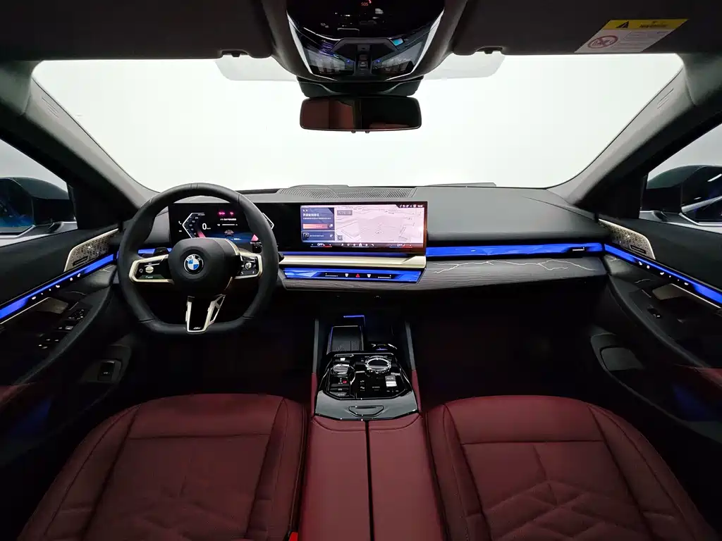 BMW 5 Series — фото 13