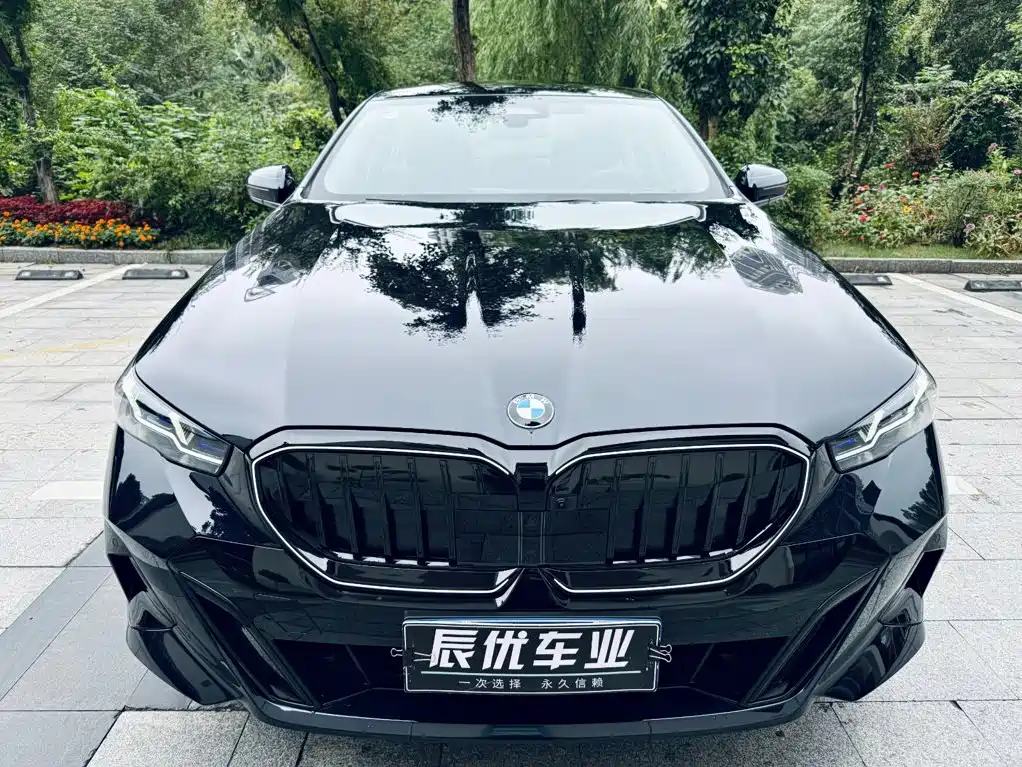 BMW 5 Series — фото 3