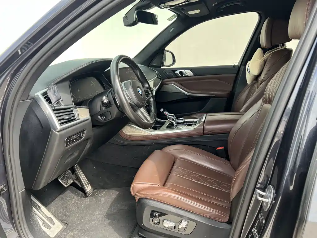 BMW X7 — фото 2