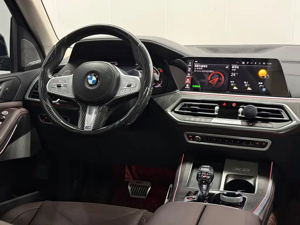 BMW X5 — фото 29