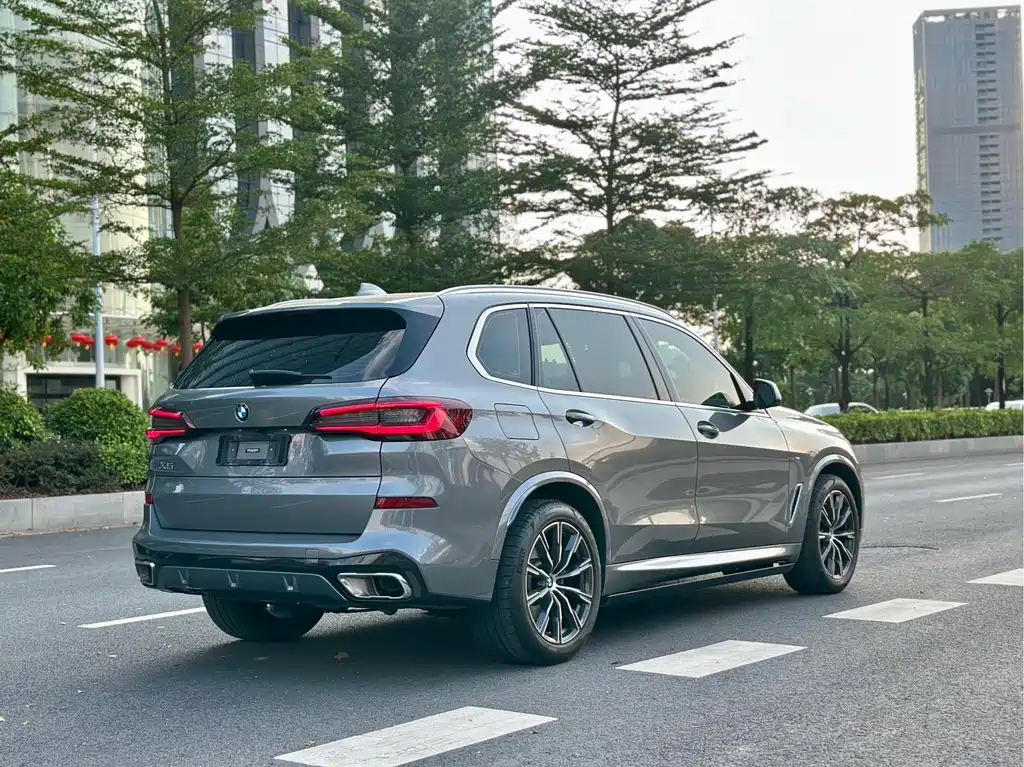 BMW X5 — фото 2