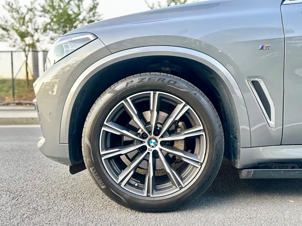 BMW X5 — фото 25