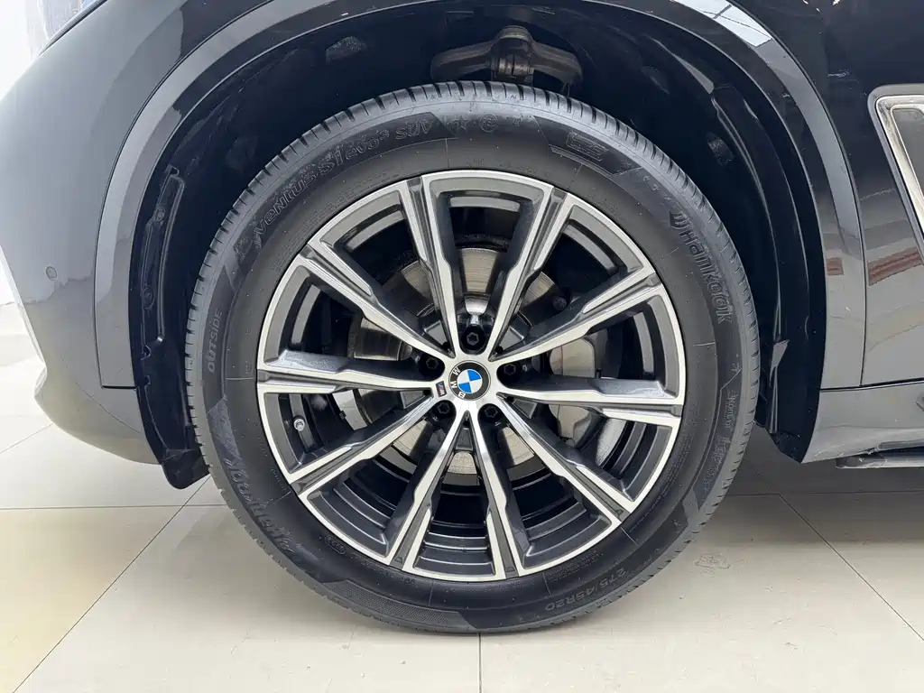 BMW X5 — фото 20
