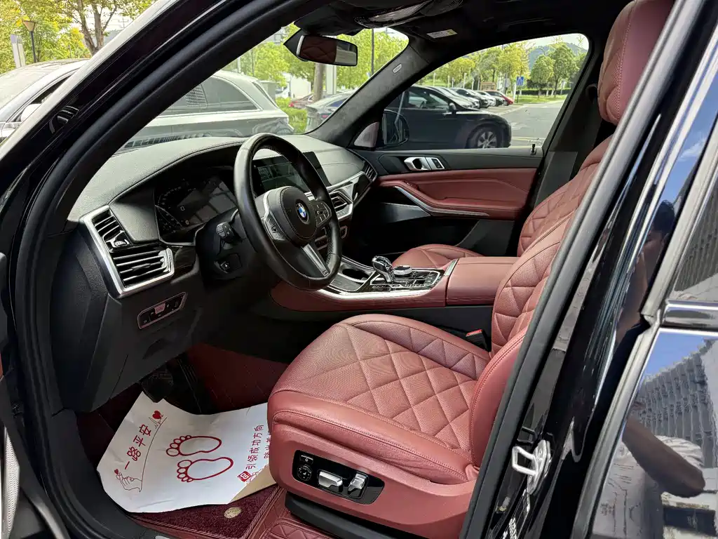 BMW X5 — фото 6