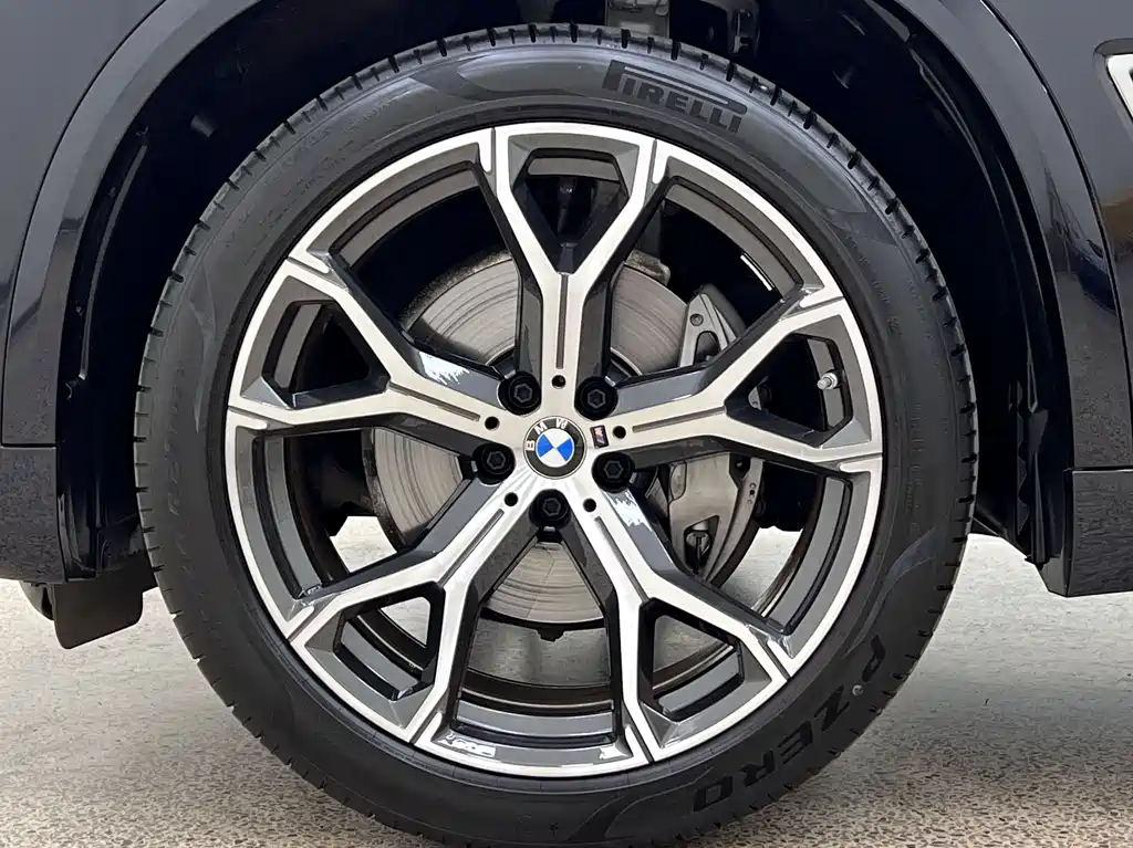 BMW X5 — фото 38
