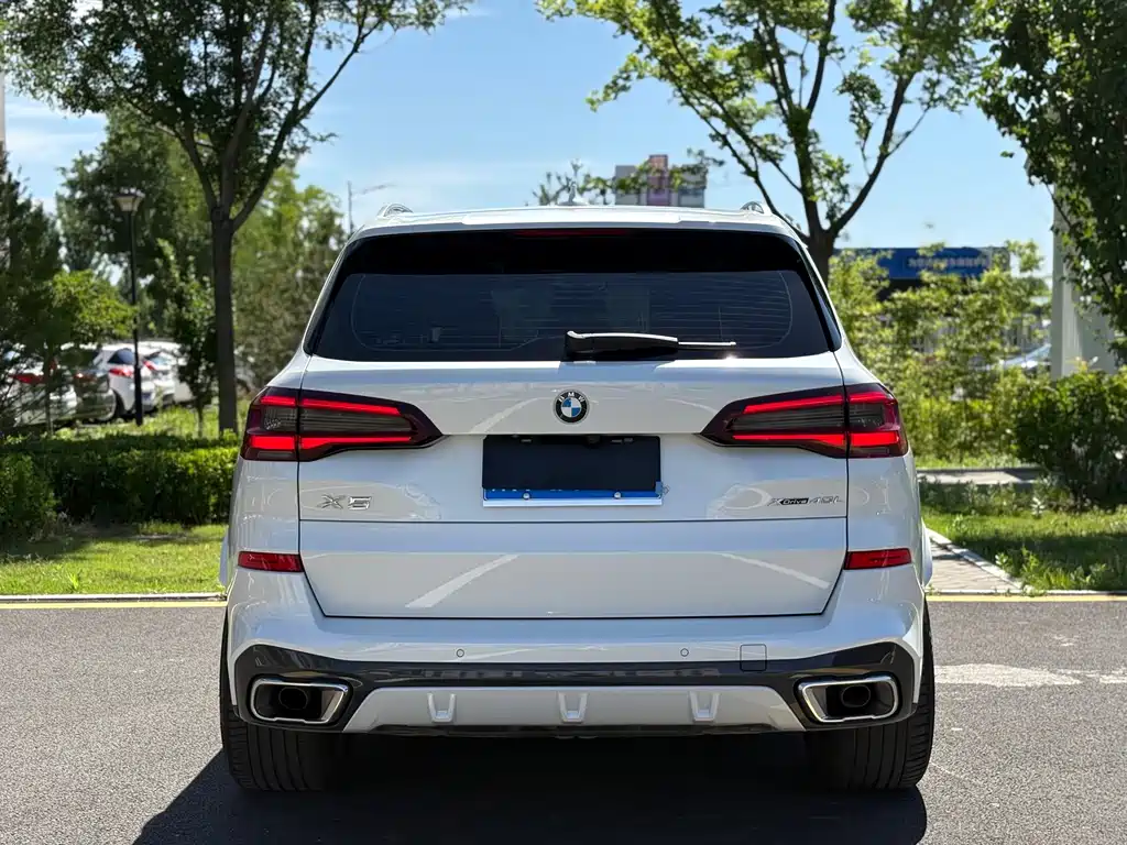 BMW X5 — фото 6