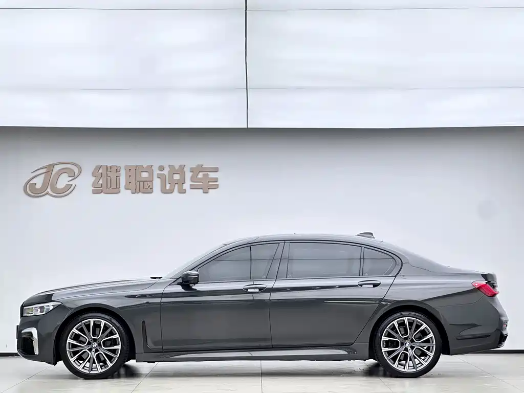 BMW 7 Series — фото 5