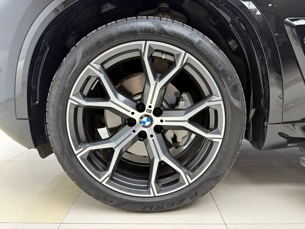 BMW X5 — фото 23