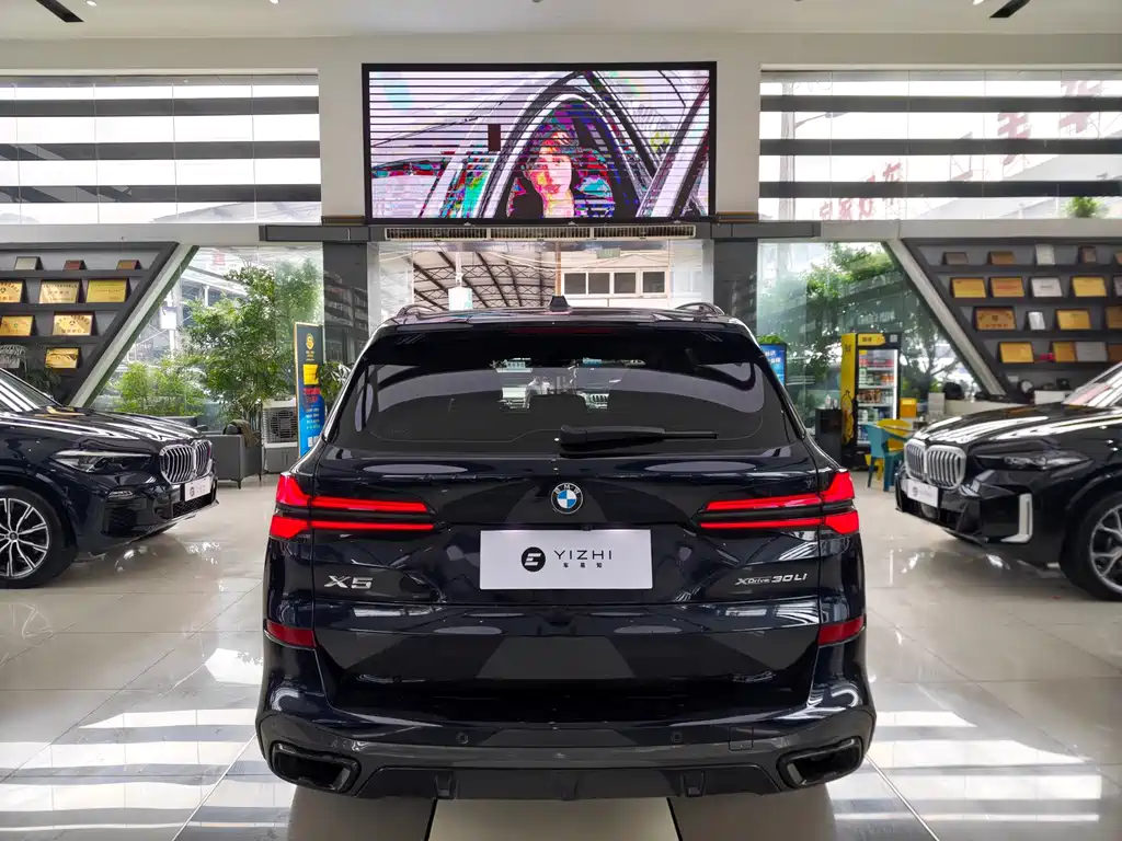 BMW X5 — фото 5