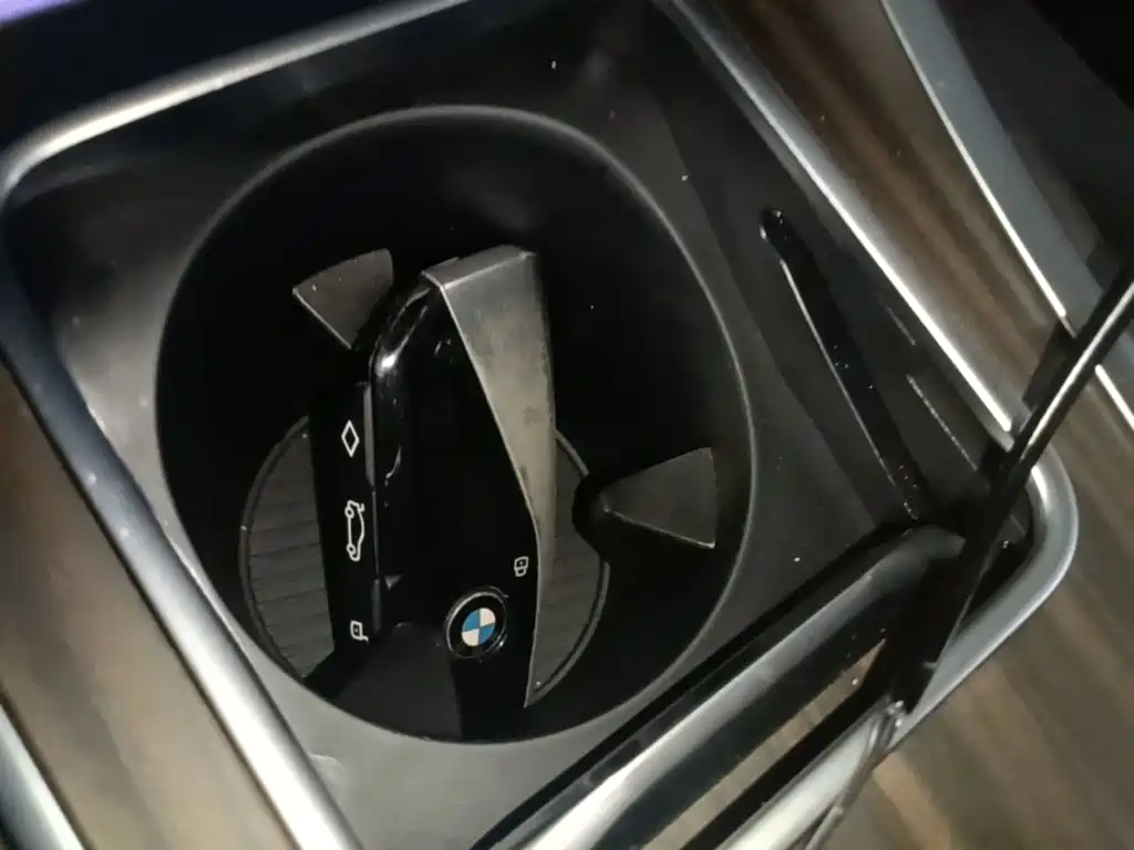 BMW 7 Series — фото 9