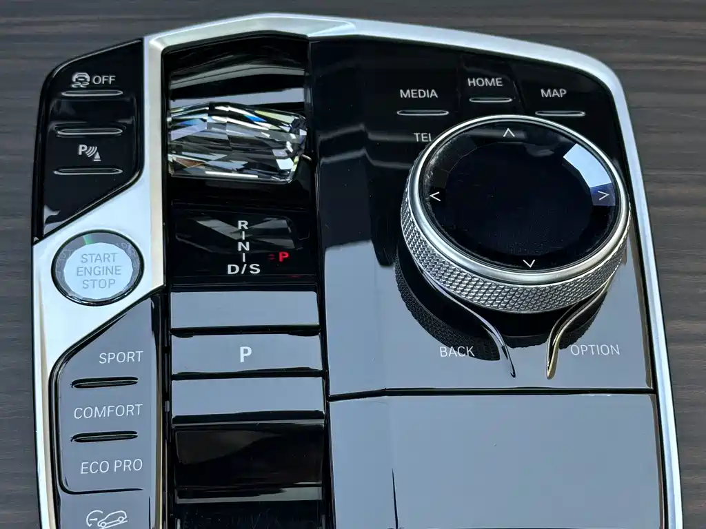 BMW X5 — фото 15