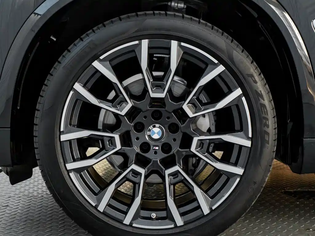 BMW X5 — фото 11