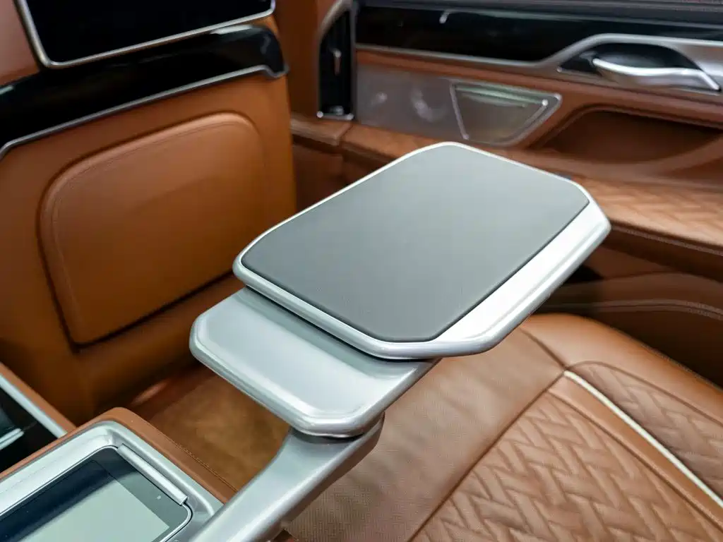 BMW 7 Series — фото 14