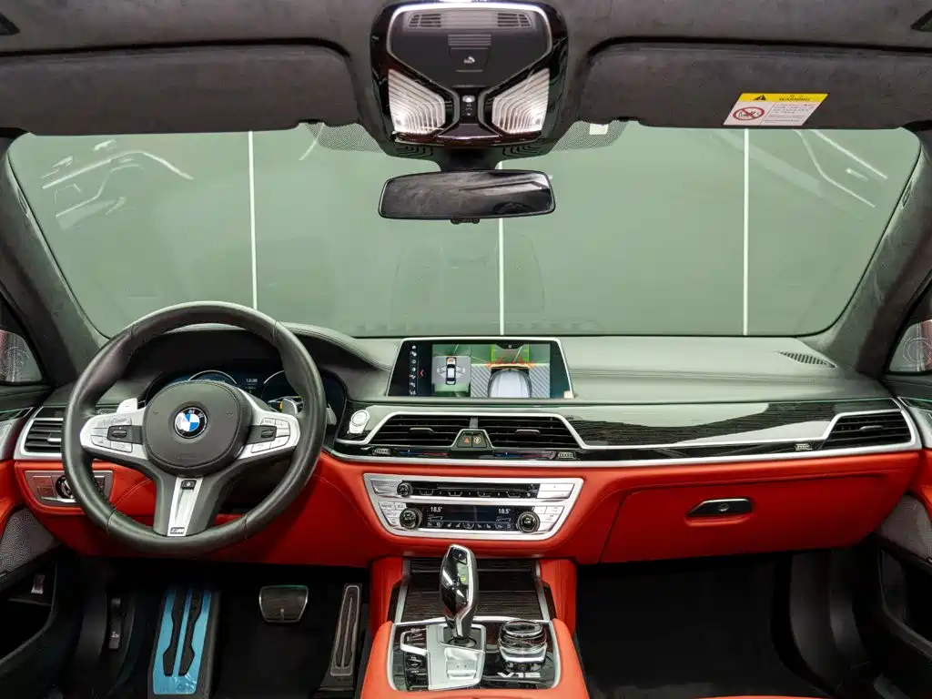 BMW 7 Series — фото 15