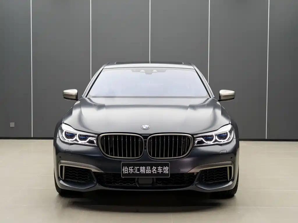 BMW 7 Series — фото 3