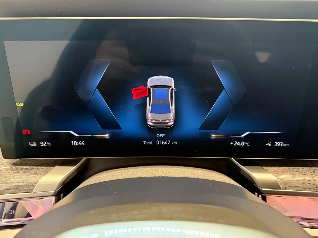 BMW i7 — фото 10