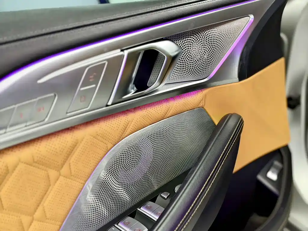 BMW M8 — фото 9