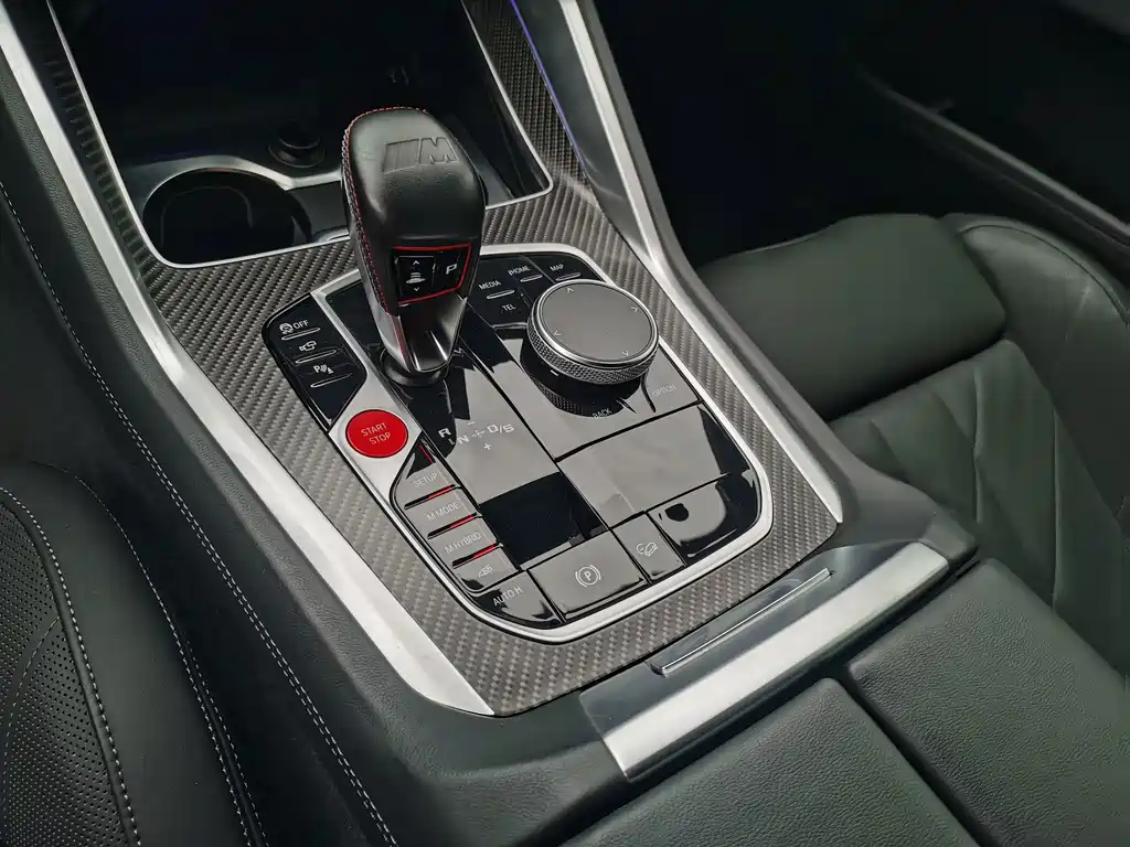 BMW XM — фото 14