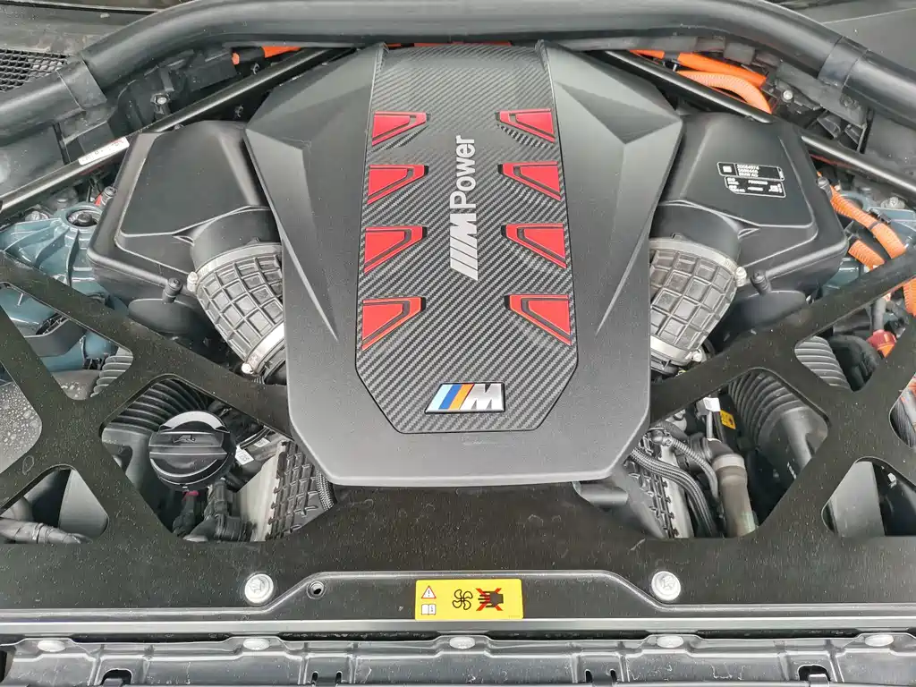 BMW XM — фото 26