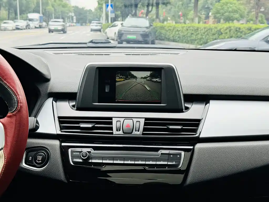 BMW 2 Series Gran Tourer — фото 8