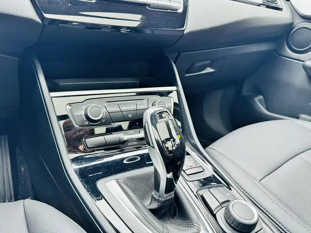 BMW 2 Series Gran Tourer — фото 9