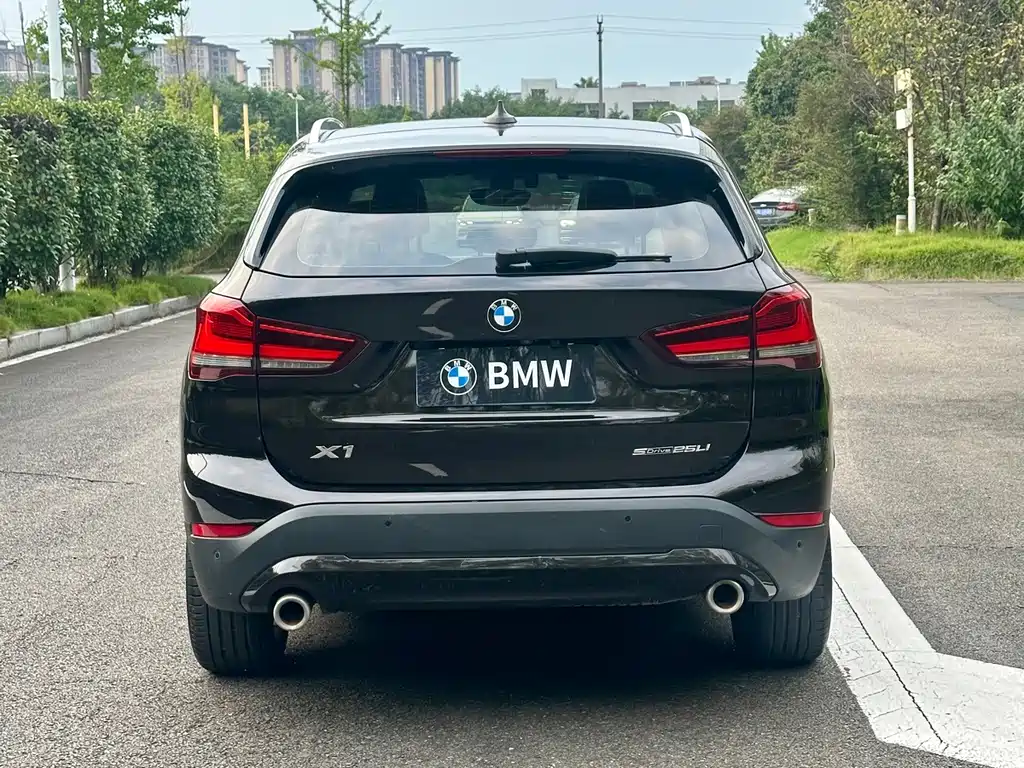 BMW X1 — фото 6