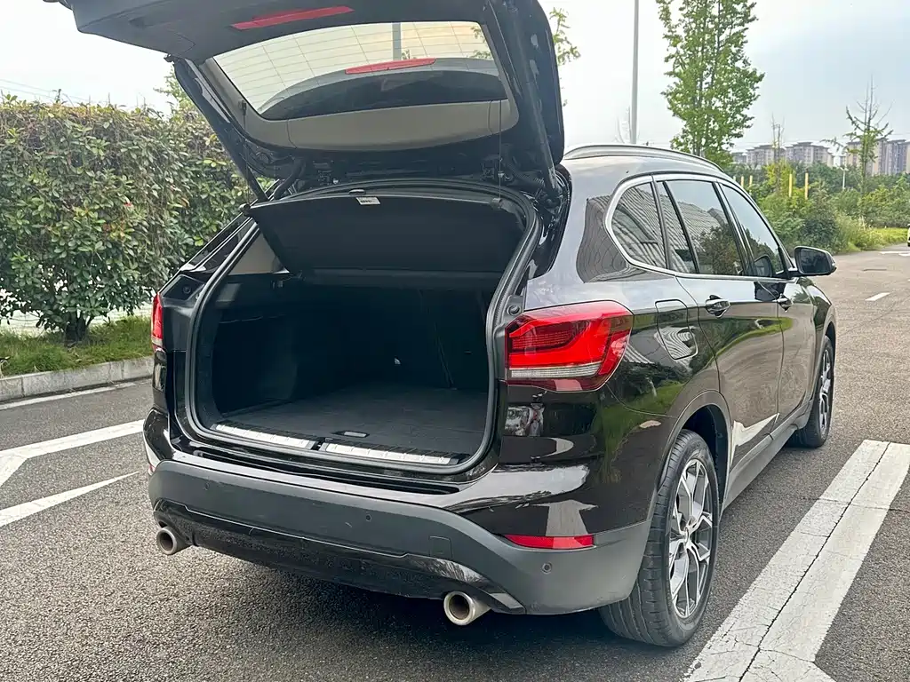 BMW X1 — фото 8