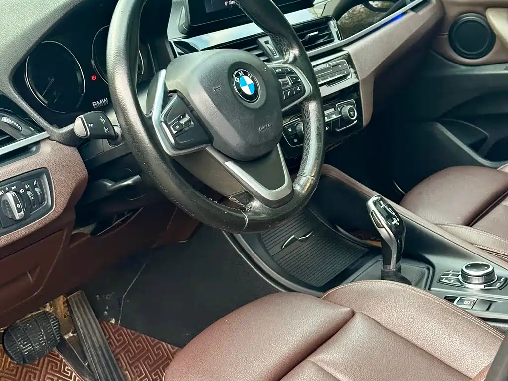 BMW X1 — фото 10