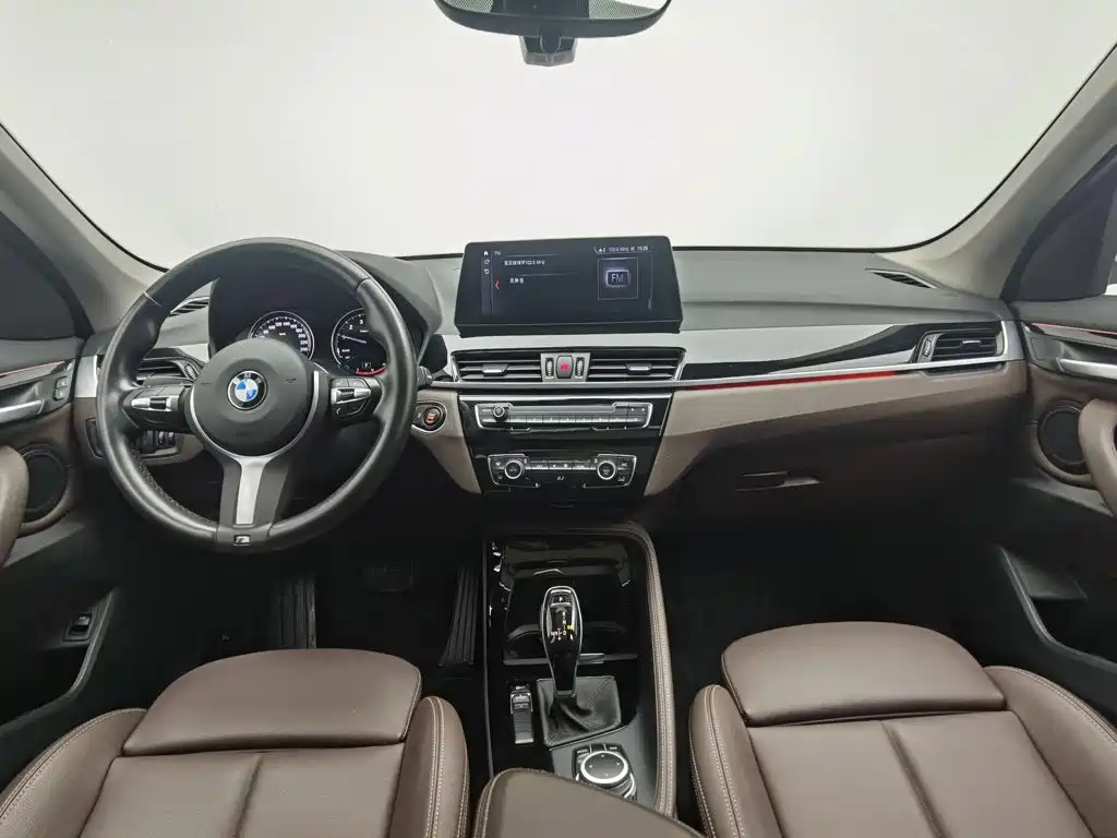BMW X1 — фото 5