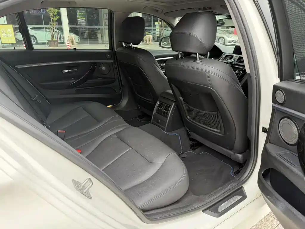 BMW 3 Series — фото 10