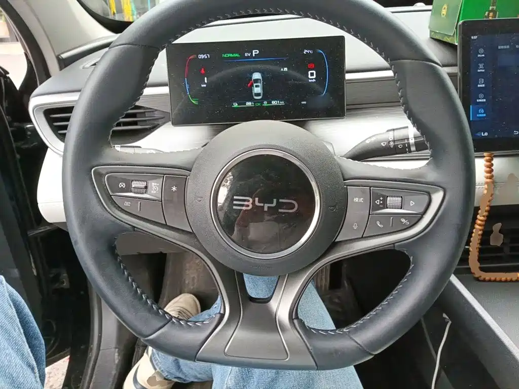 BYD Seal 05 DM-i — фото 11