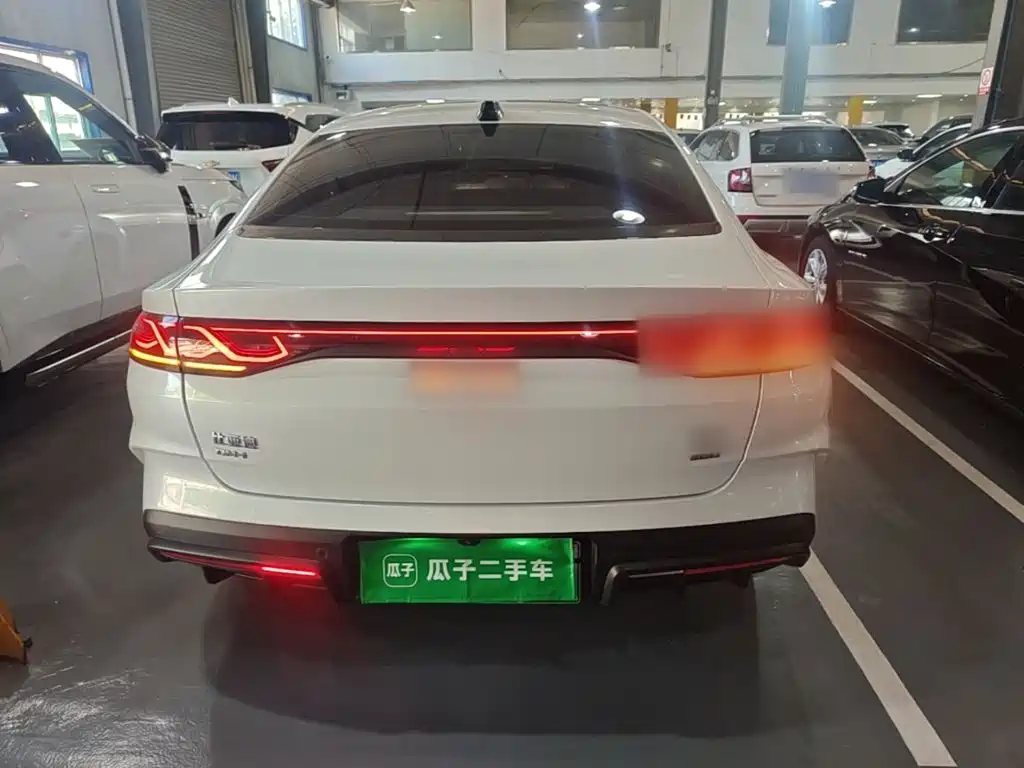 BYD Qin L — фото 6