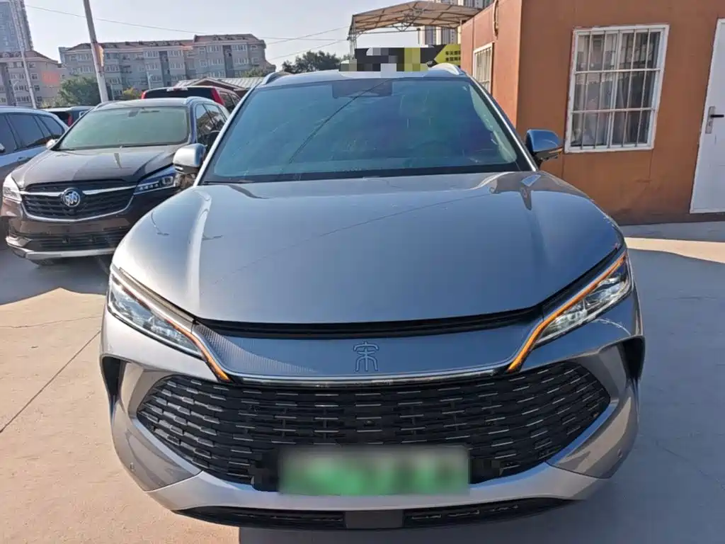 BYD L DM-i — фото 3