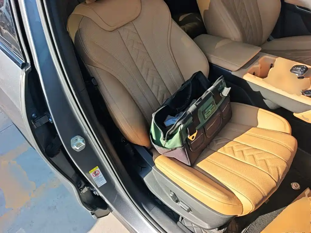 BYD L DM-i — фото 25