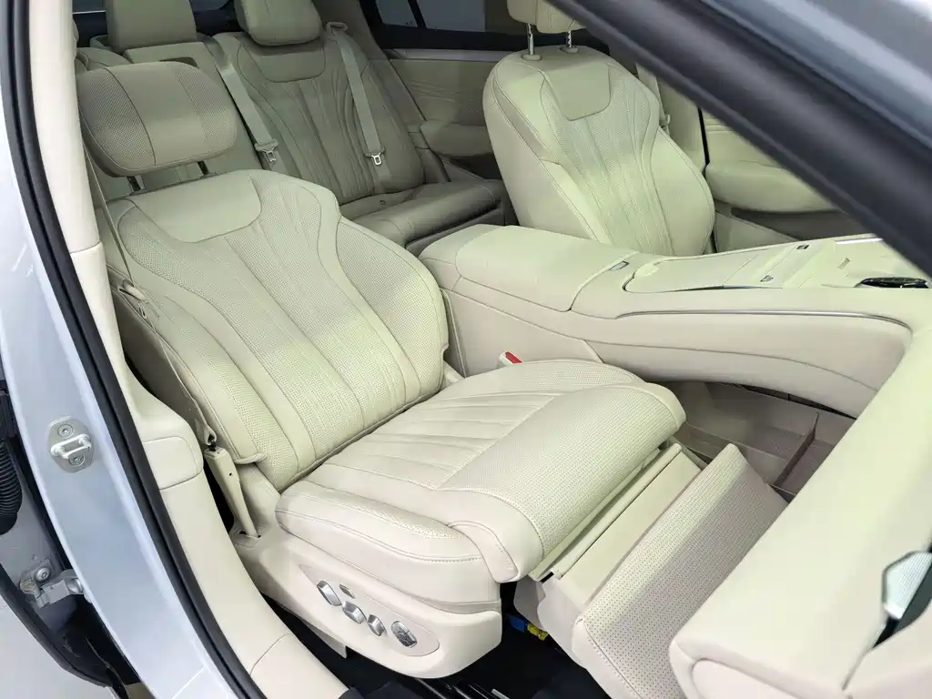 BYD Seal 08 — фото 19