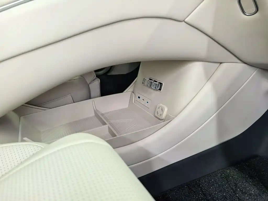 BYD Seal 08 — фото 20