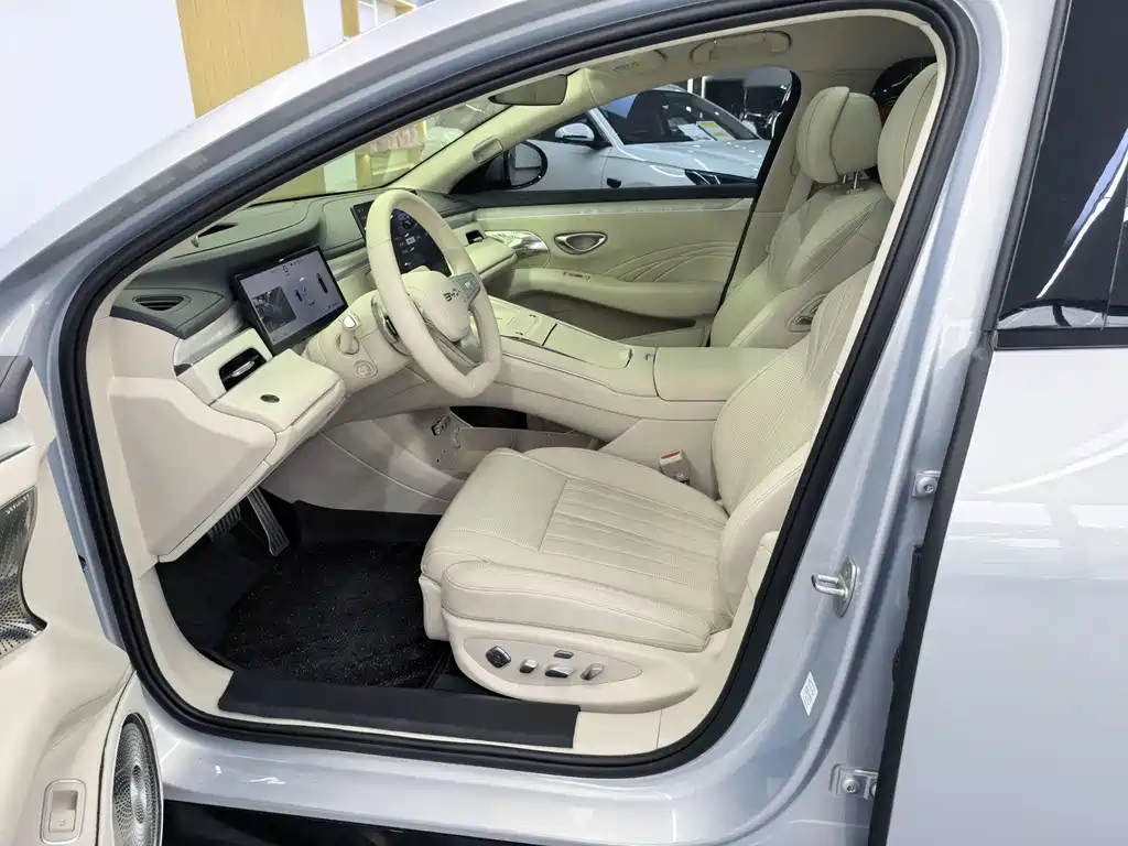 BYD Seal 08 — фото 4