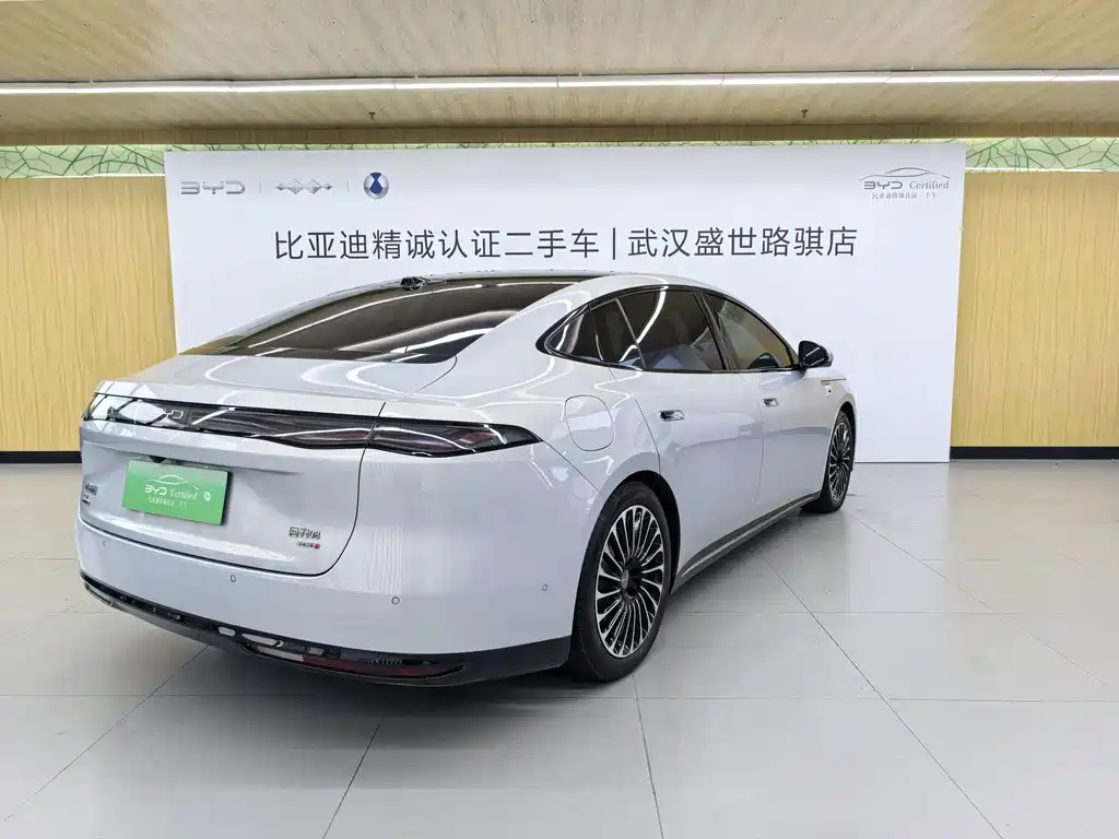 BYD Seal 08 — фото 6