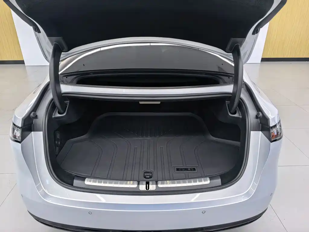 BYD Seal 08 — фото 10