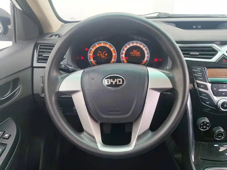BYD F3 — фото 15